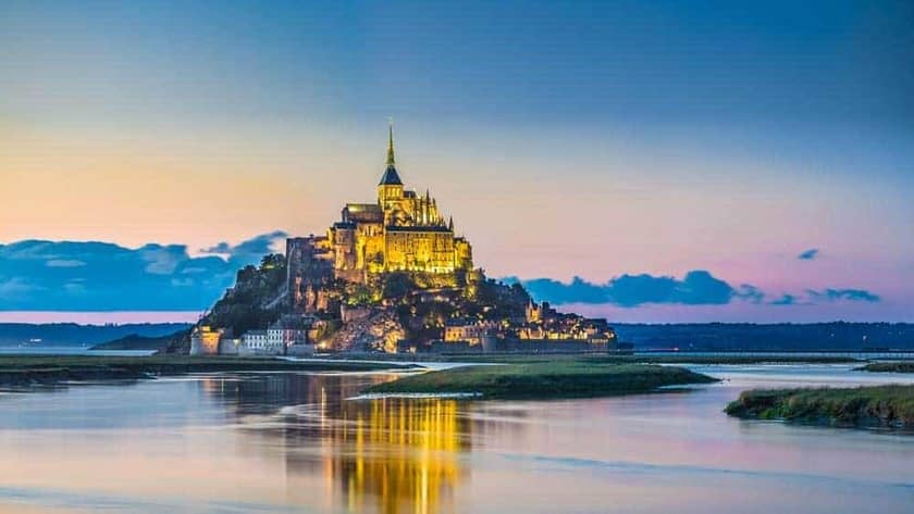 El Mont Saint-Michel, uno de los destinos obligatorios al viajar a Bretaña y Normandía en autocaravana